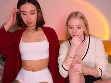 couple Live Sex Girls On Cam with mimipaws