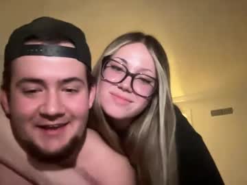 couple Live Sex Girls On Cam with daddyandmommyslut