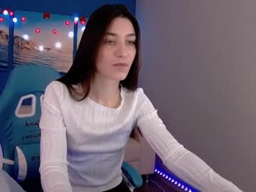 girl
        taylor_peach cam image #4077