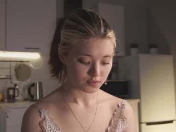 girl
        shyakemi cam image #35726