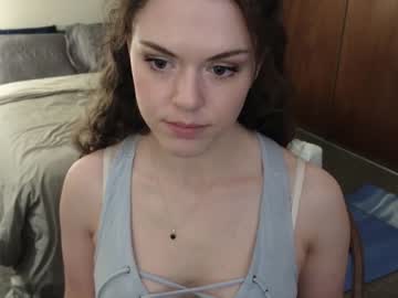 girl
        charlotte1996 cam image #514