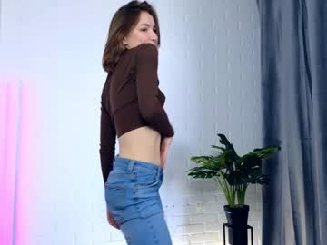 girl
        nin__a cam image #11783
