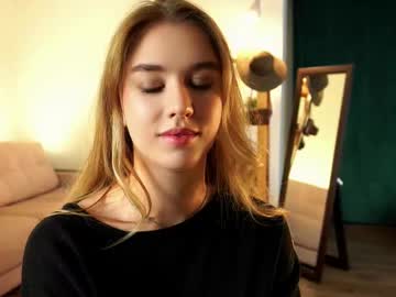 girl
        adorableash cam image #17726