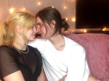 couple Live Sex Girls On Cam with amandatalk