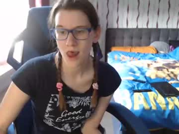 girl
        xinnocence94x cam image #8910