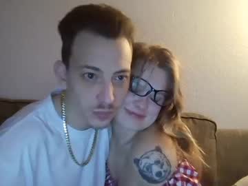 couple
        sexxyasscouple2000 cam image #21295