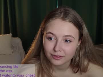 girl
        asaakiraa_ cam image #12316