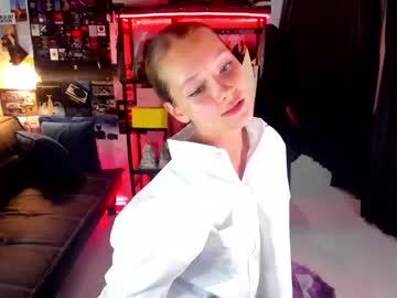 girl
        totallysp1ce cam image #6058