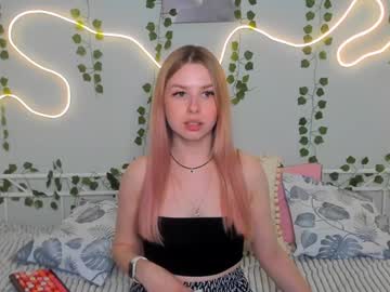 girl
        melissa_babyss cam image #11737