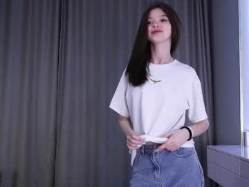 girl
        skyeriehm cam image #33203