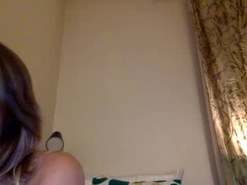 girl
        missameliaoh cam image #15982