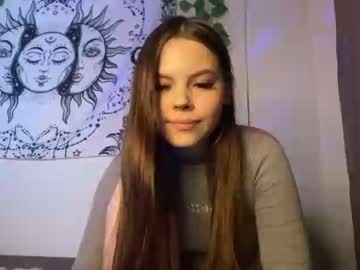 girl
        milkamil_ cam image #8401