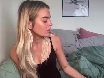 couple Live Sex Girls On Cam with littlemaryjane19