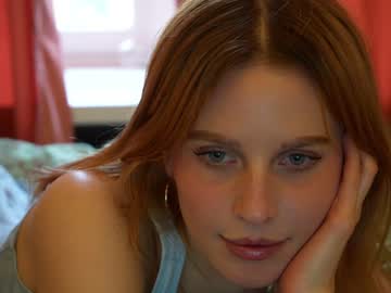 girl
        ellaa91 cam image #908