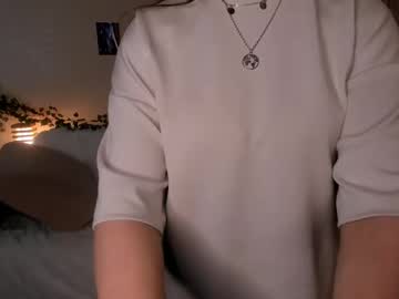 girl
        aftondowlen cam image #24054