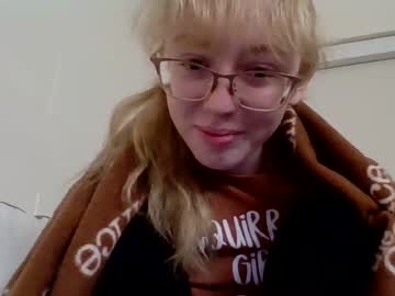 girl
        blonde_katie cam image #1602