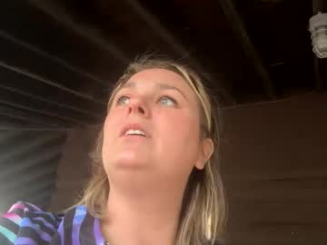 couple
        psavage_spit cam image #27375