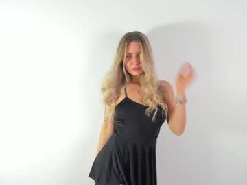 girl
        frosty_flame cam image #22201