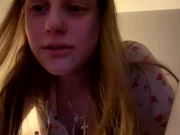 girl
        lilakeo cam image #19004