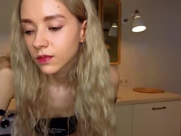 girl
        but_not_for_freeeeee cam image #18266