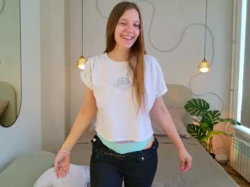 girl
        alice_noel cam image #27573