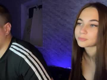 couple Live Sex Girls On Cam with kissme_now_
