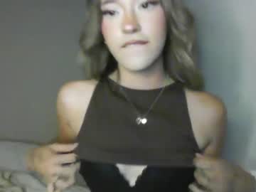 girl
        mykalaxoxo cam image #14924