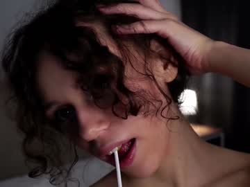 girl
        elvahamling cam image #18557