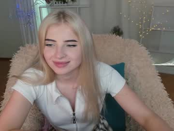 girl
        nika_queen__ cam image #17018
