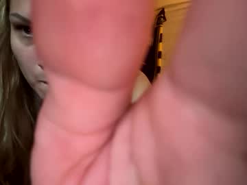 girl
        bigolebitties26 cam image #20131