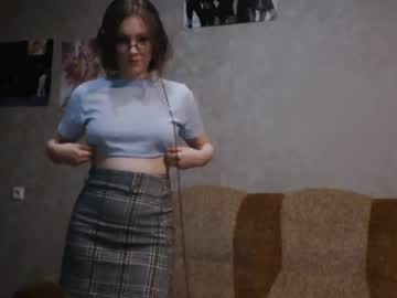 girl
        silky_glow_star_patpat cam image #28461