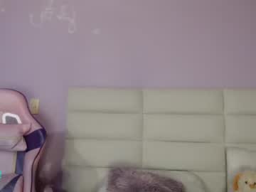 girl
        cassie_jim_ cam image #4550