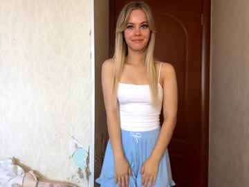 girl
        chayashortle cam image #30815