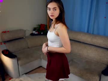 girl
        falineellson cam image #25979