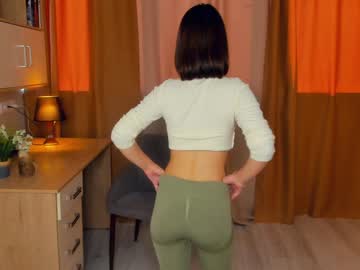 girl
        breeatherton cam image #12291