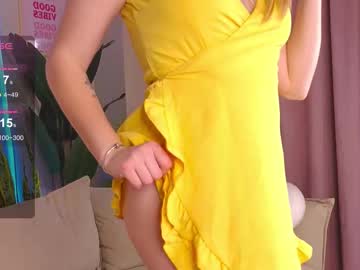girl
        kiara_shine cam image #23716