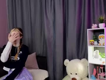 girl
        queen_sammi cam image #25474