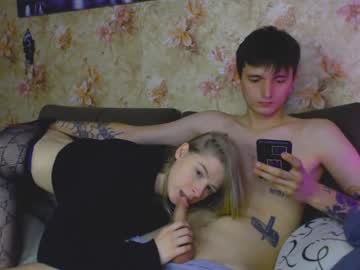 couple Live Sex Girls On Cam with llovelaksmi