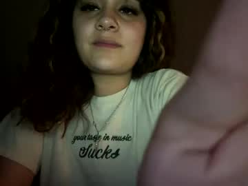 girl
        lovelylizaa cam image #25022