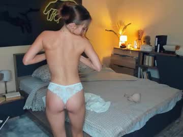 girl
        all_0f_me cam image #29612