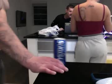 couple Live Sex Girls On Cam with mr_mgmtx
