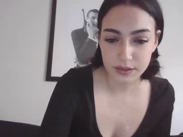 girl
        ashxlynnn cam image #23726
