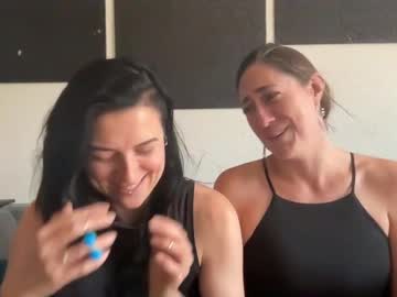 girl
        smiles_n_smut cam image #29927