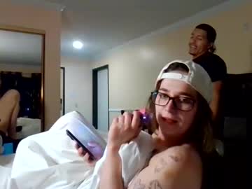 couple
        cloudyydayzz cam image #36479