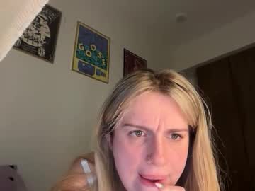 girl
        lolaa555 cam image #35503