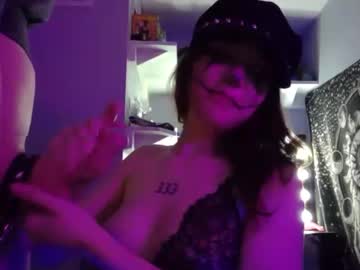 couple Live Sex Girls On Cam with clussyclown