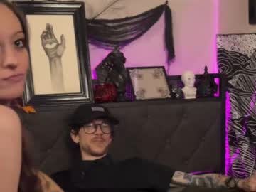 couple Live Sex Girls On Cam with webz_and_kordz