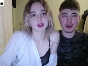 couple Live Sex Girls On Cam with bananass_friends