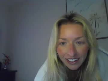 girl Live Sex Girls On Cam with emmybunnyx