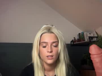 couple Live Sex Girls On Cam with littleblonde010